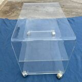 Table basse/ meuble tu en plexiglas vintage sur roulettes