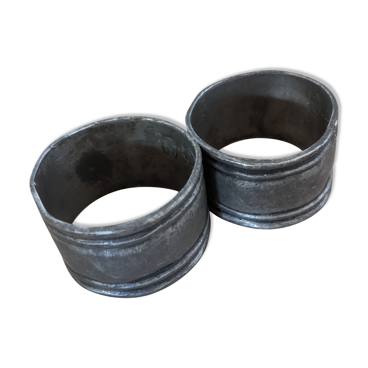 Retro vintage tin towel rings