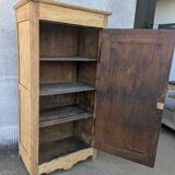Armoire parisienne en bois naturel