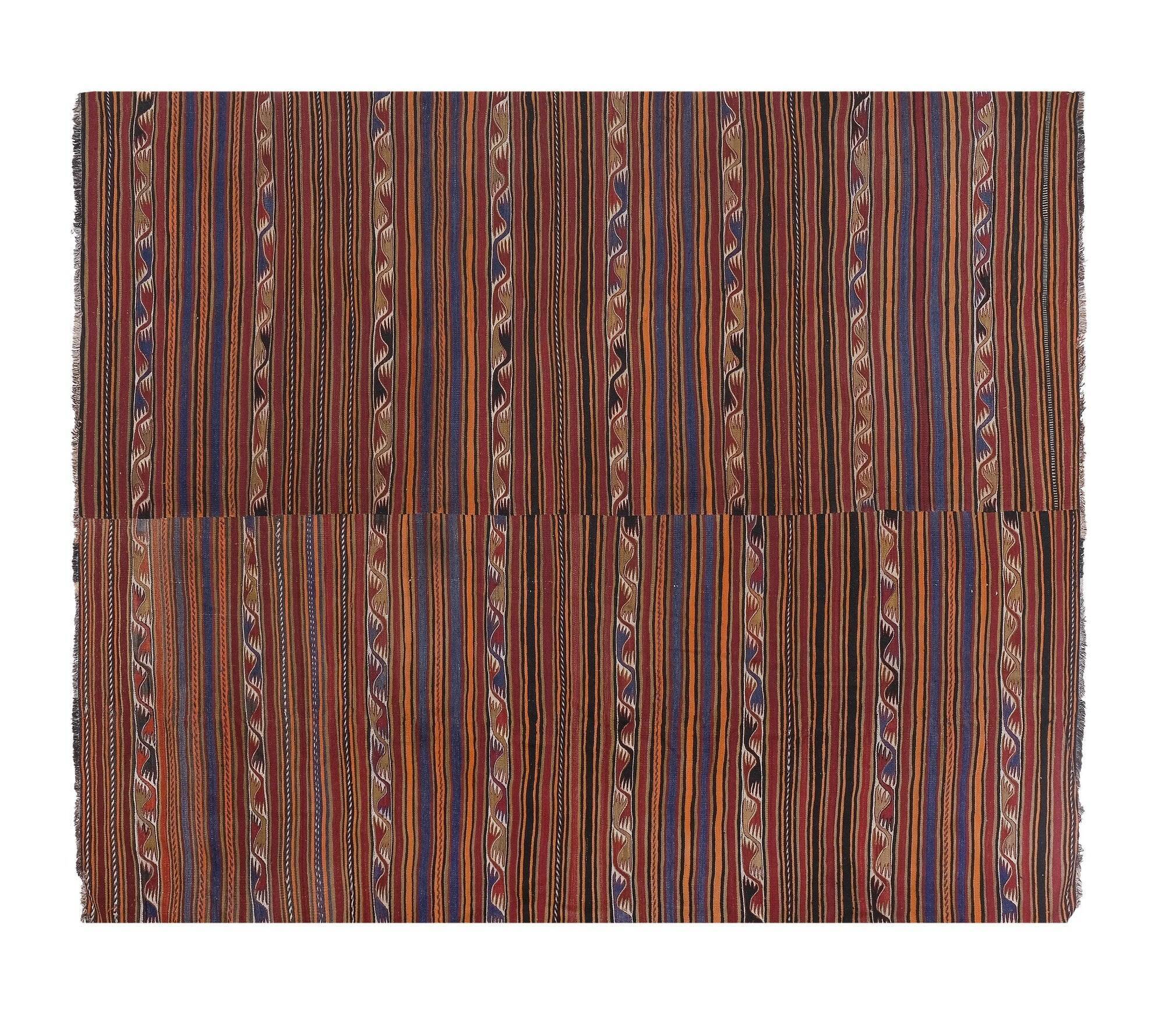 Vintage Turkish kilim, handwoven, 277x344 cm.