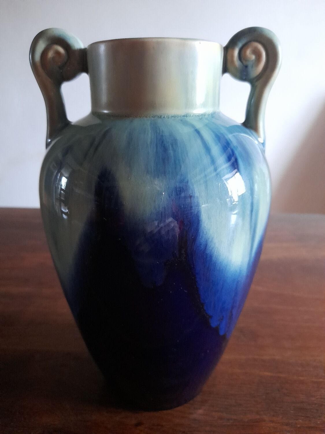 Vase with flamed blue signature in art deco ceramic