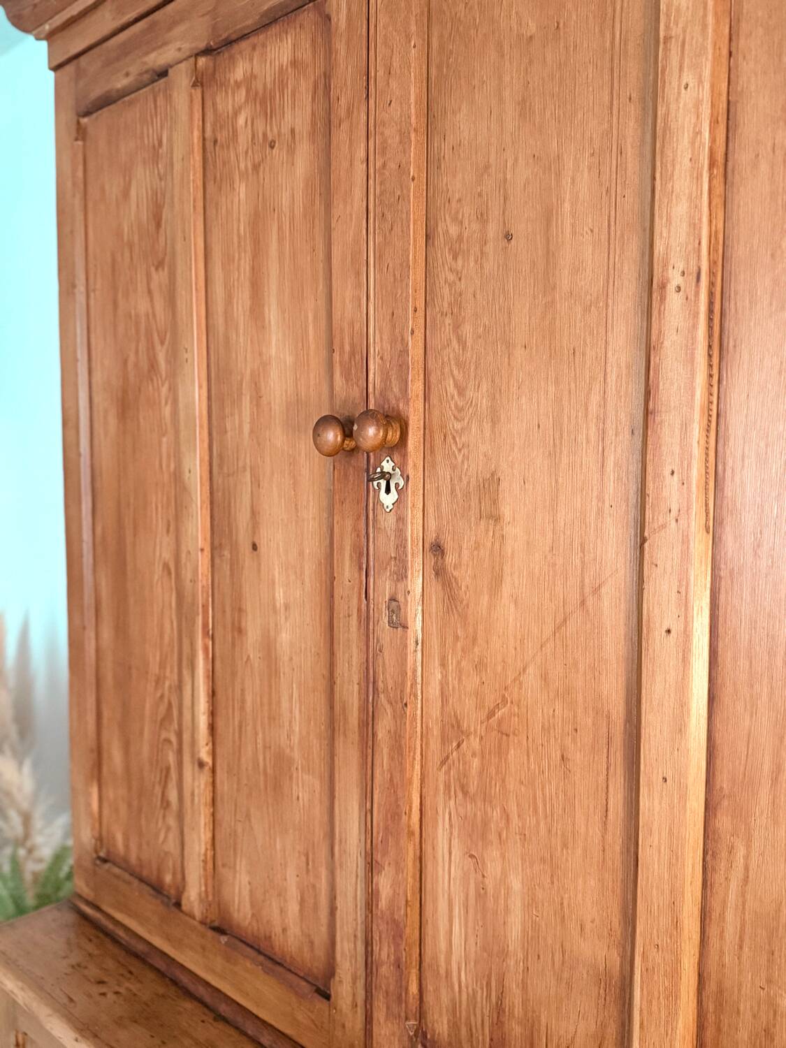 Parisian sideboard in solid wood