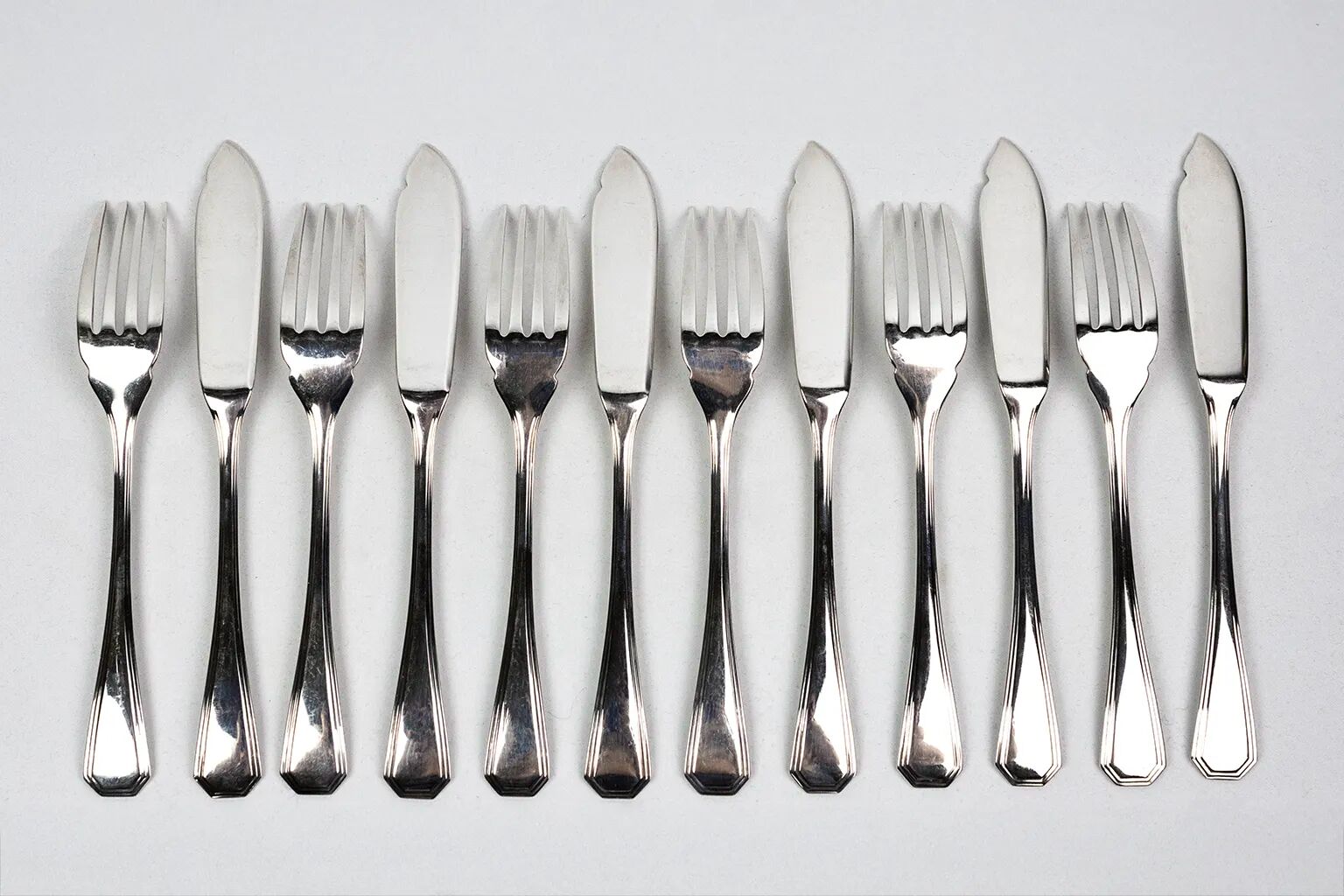 12x2 fish cutlery Christofle America silver-plated, design by Luc Lanel