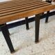 paire de petites tables d'appoint en chêne et métal