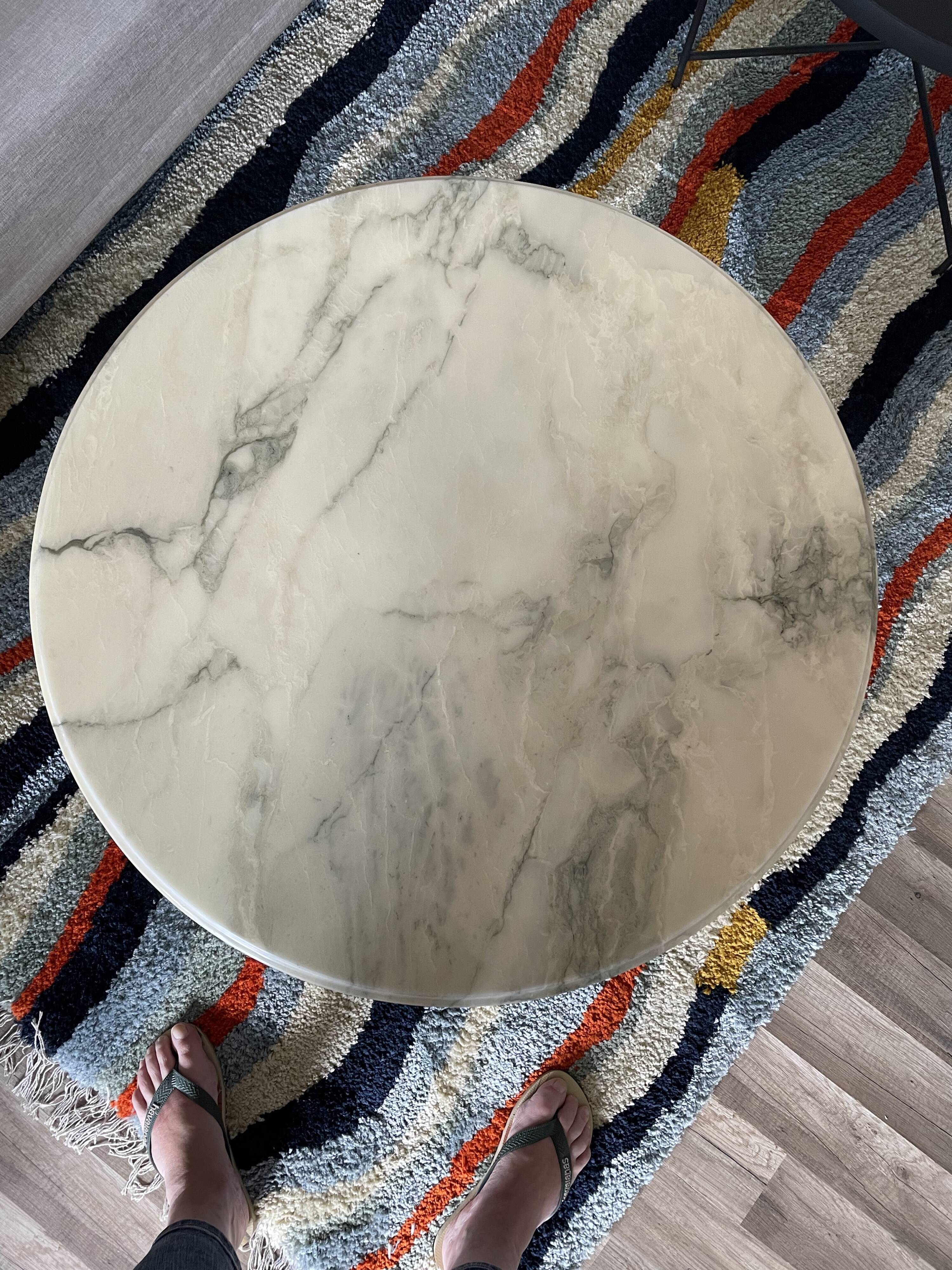 Neoclassical coffee table Louix XV in white marble and brass