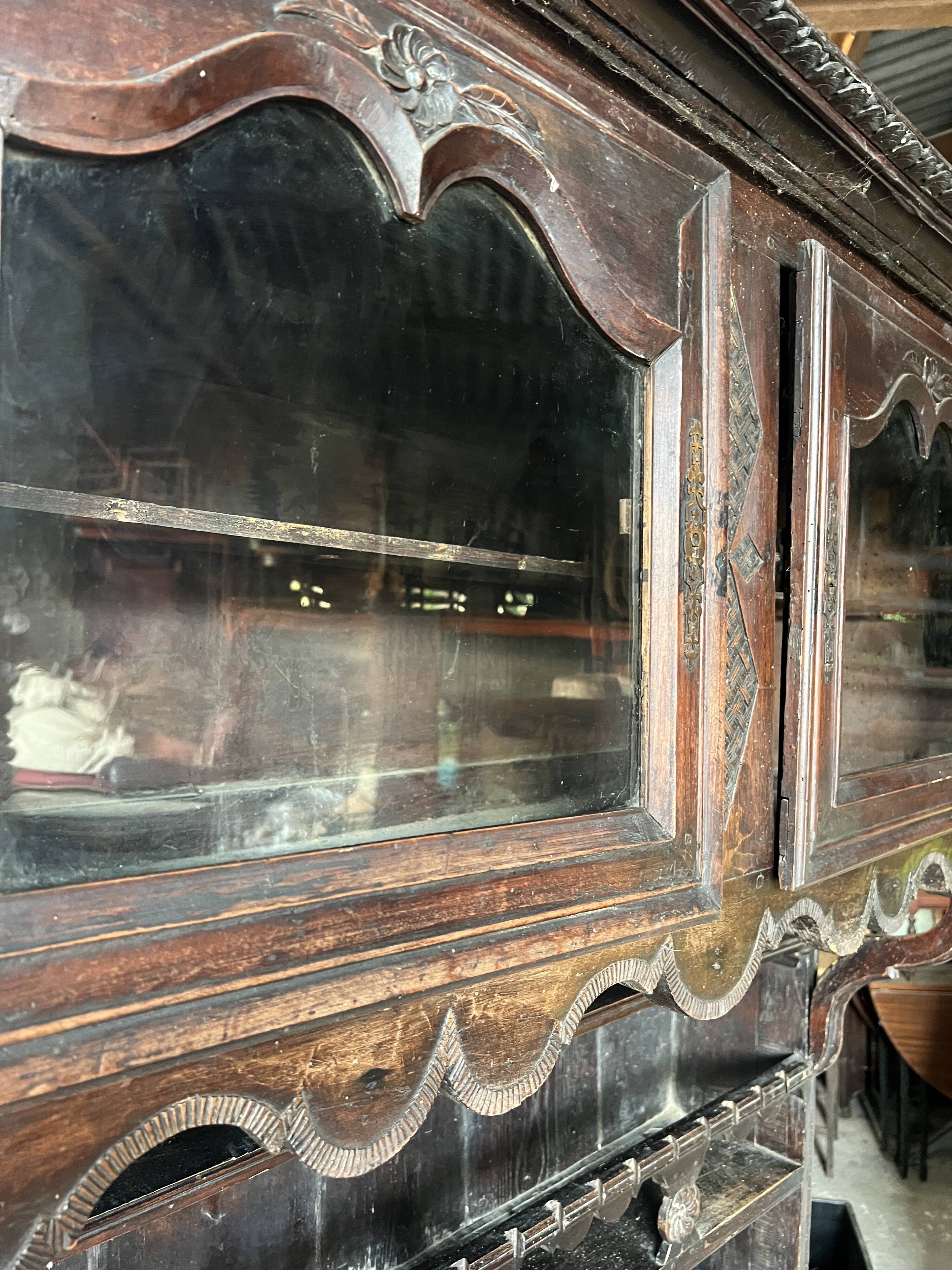 18th-century Béarnese dresser