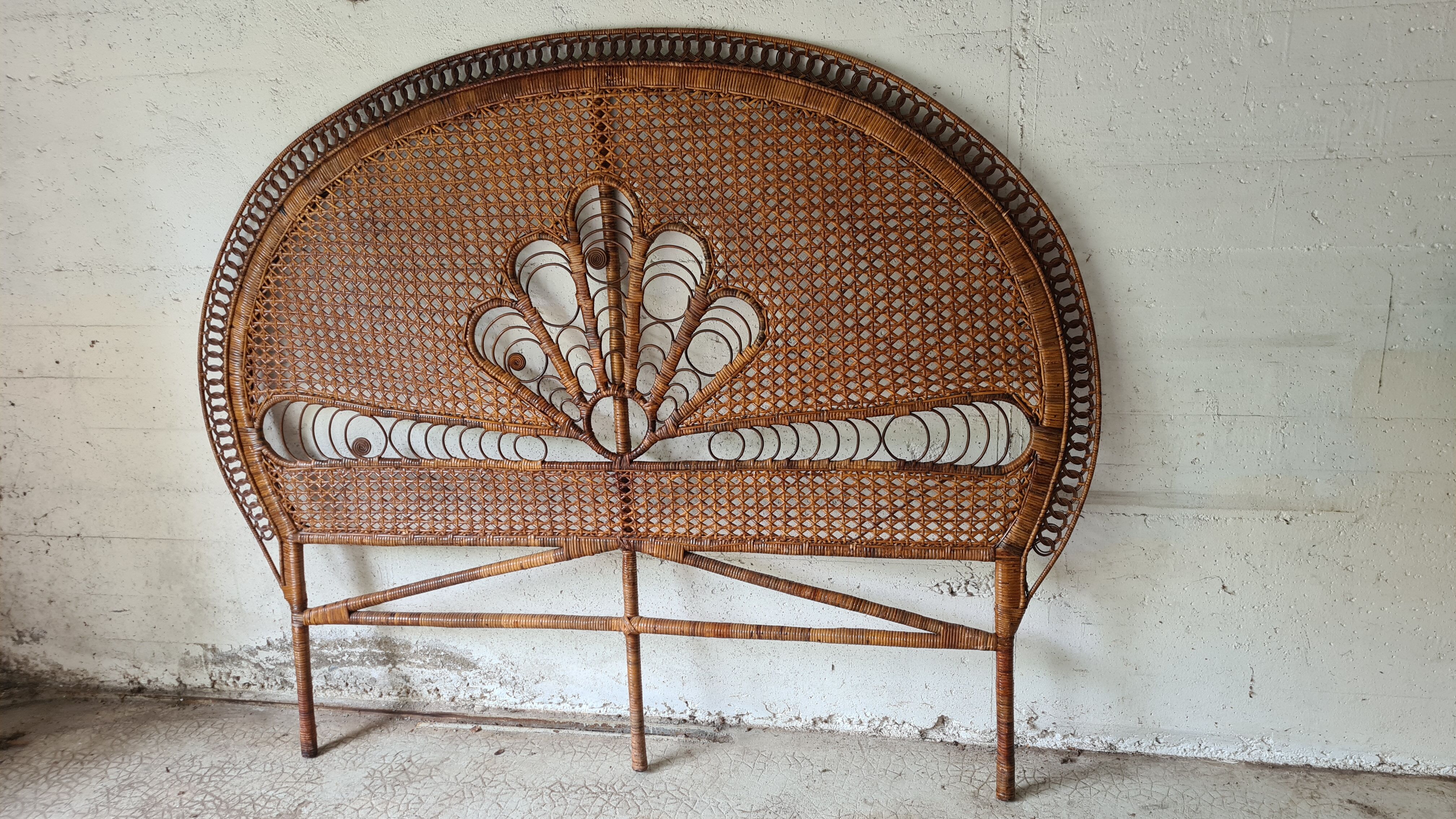 Old headboard "Peacock" in rattan / Emmanuelle