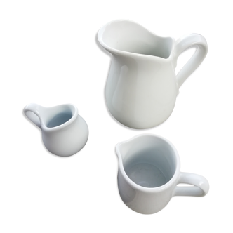 Trio of milk pot in white porcelain