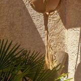 Suspension in macramé