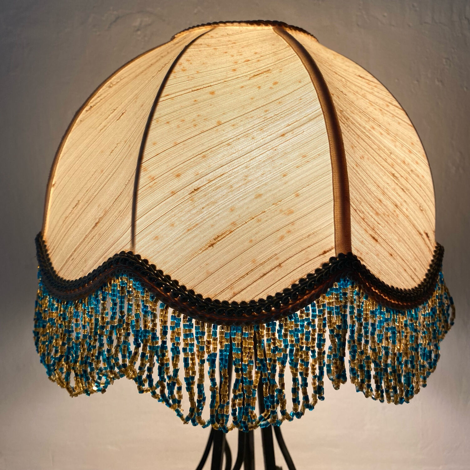 Retro wrought iron and pearl lamp