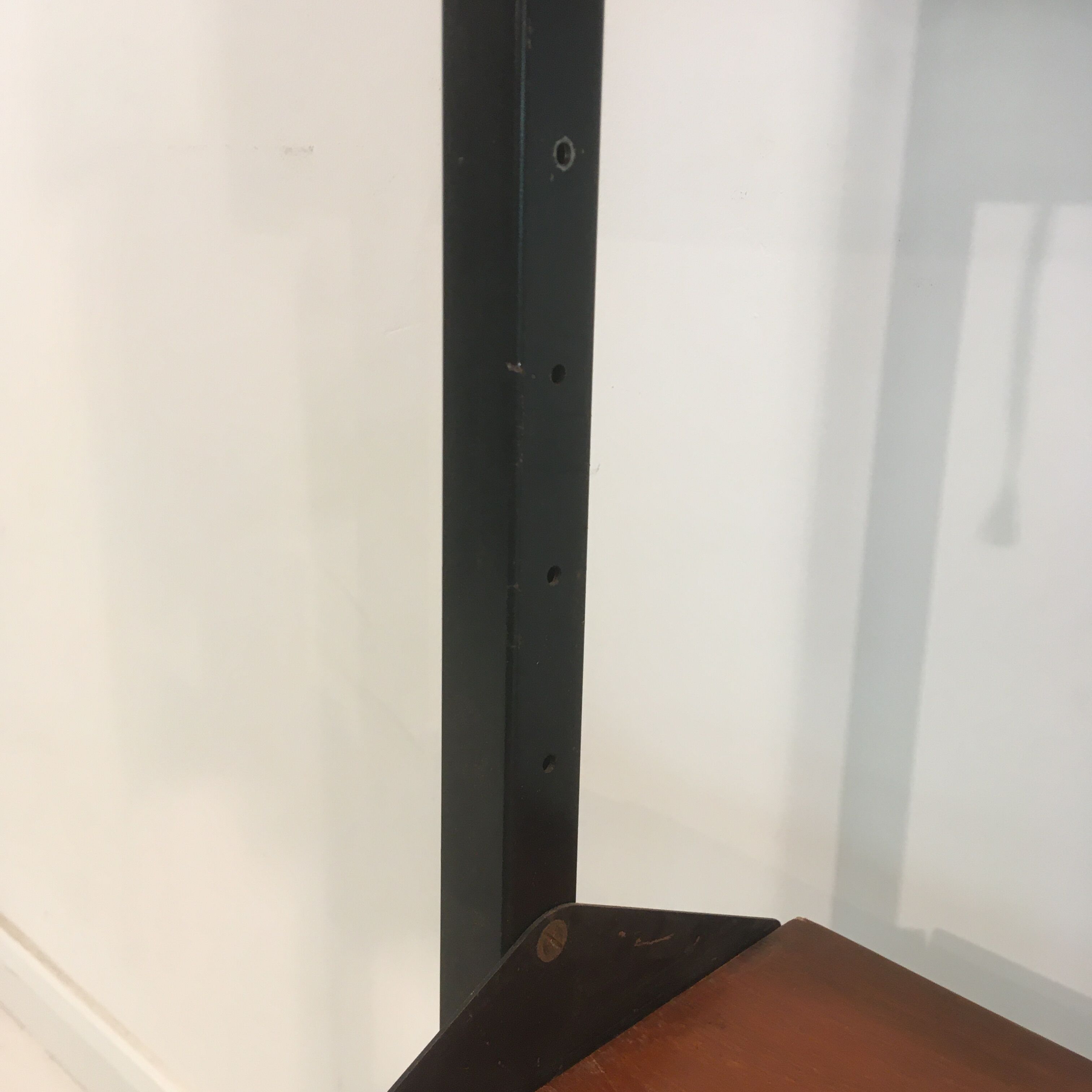 Floor/ceiling library 60s