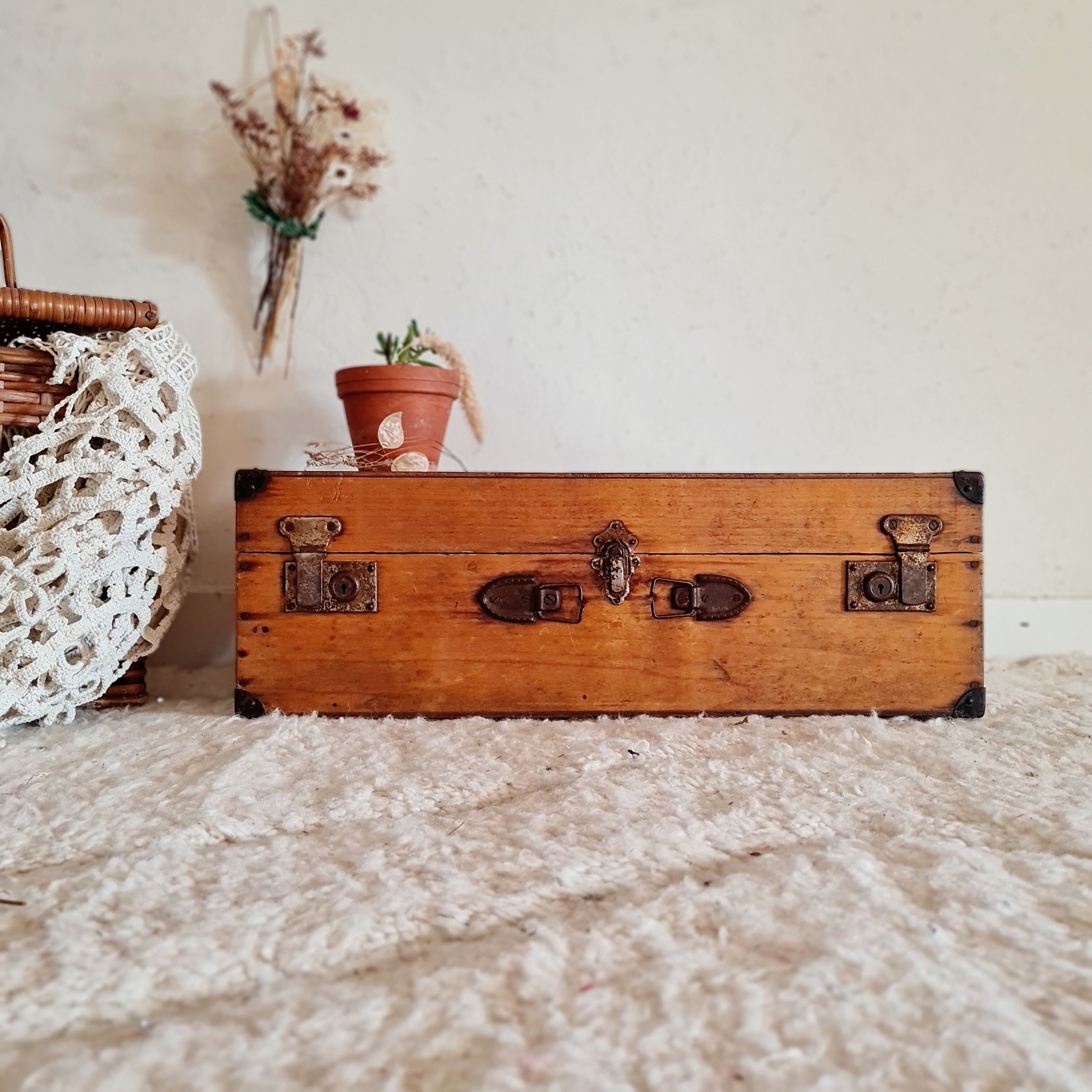 Old wooden trunk or suitcase