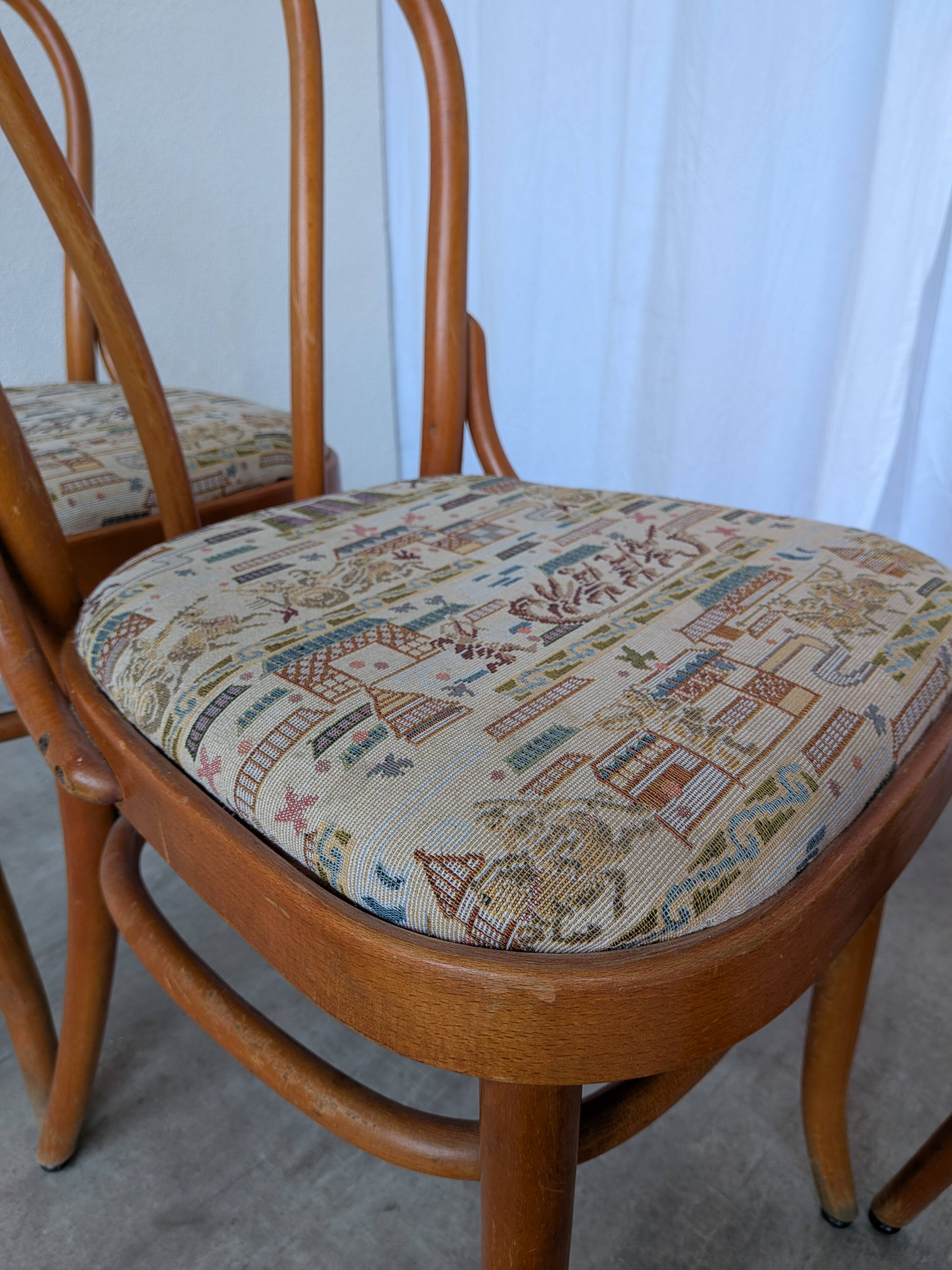 Ensemble de 6 chaises de salle à manger Thonet en bois courbé avec assise en tissu / Années 1970 Mid-Century Bistr