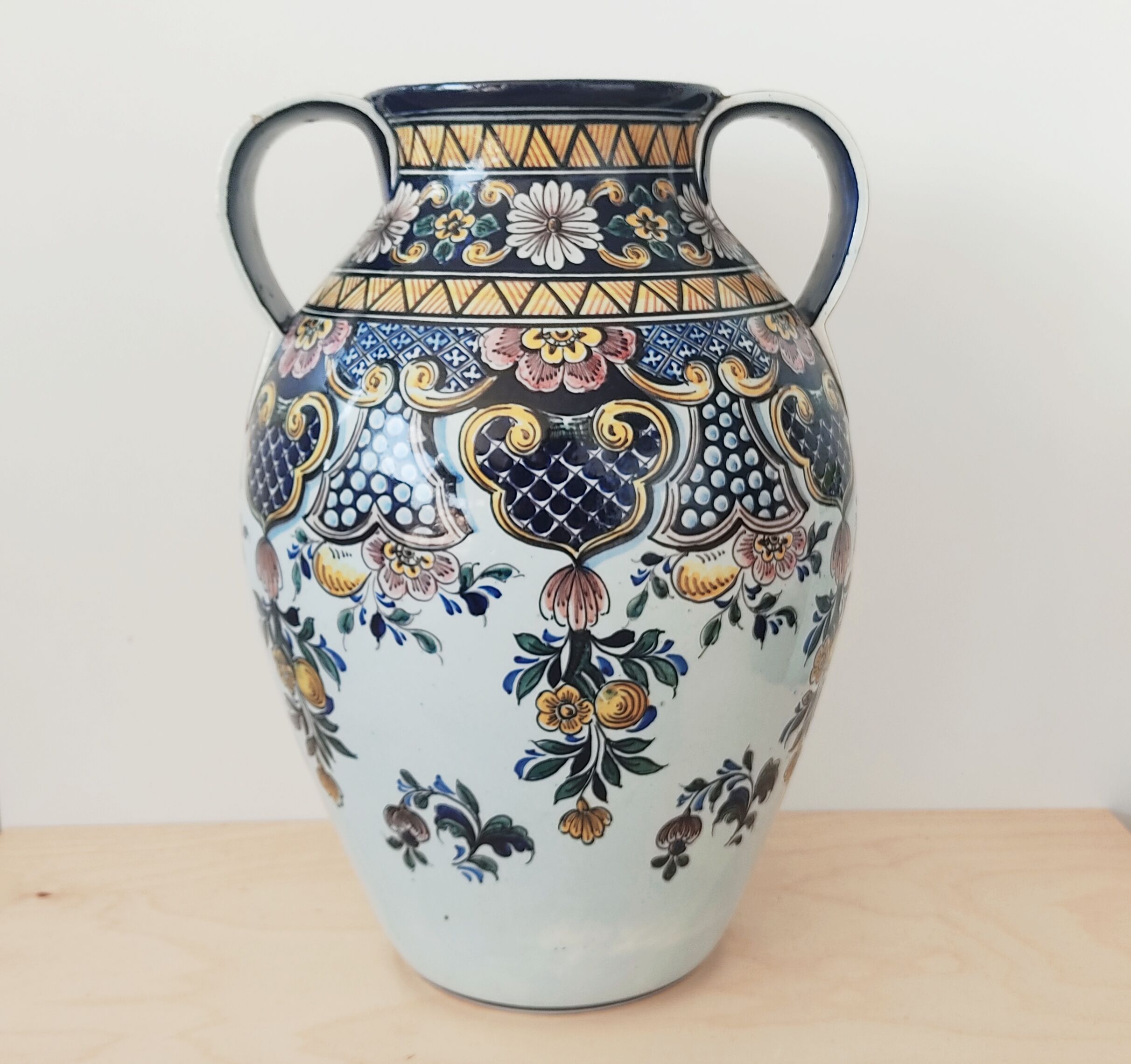 35 cm Portuguese ceramic vase Outeiro Agueda