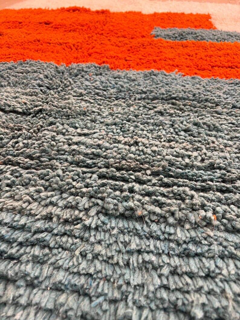 Wool rug for your space, size 200 x 300 cm