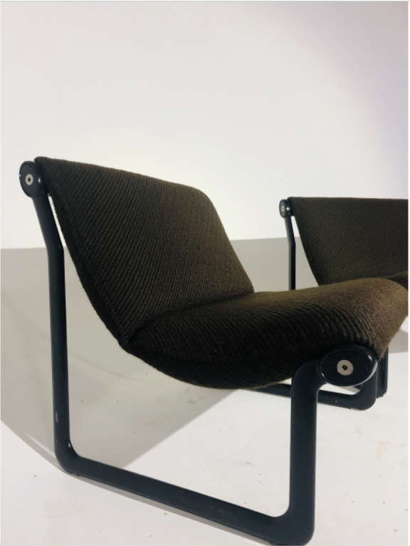 Pair of Morisson & Hannah Knoll armchairs