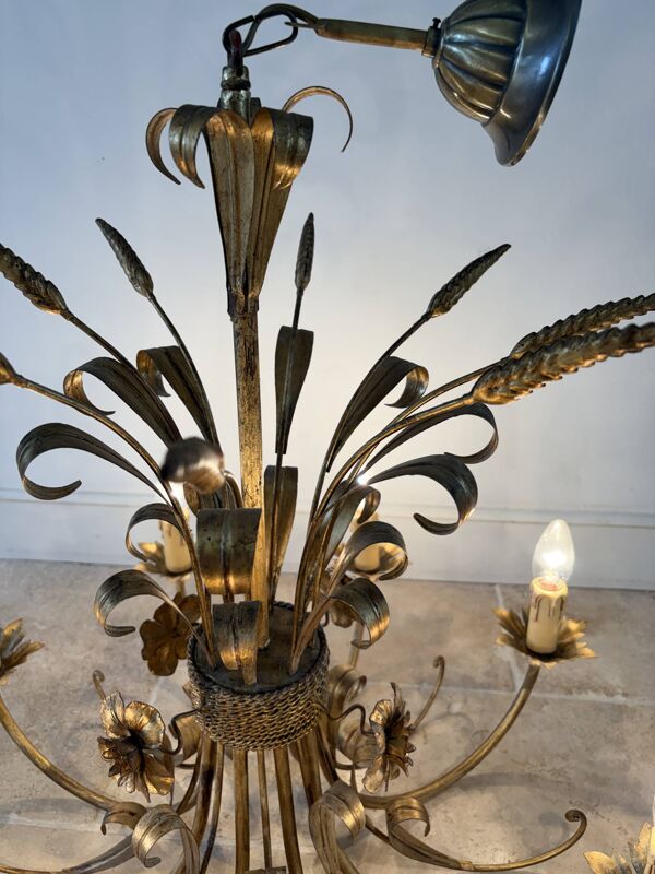Grand lustre métal doré, Hans Kögl style – épis de blé et fleurs – 8 feux