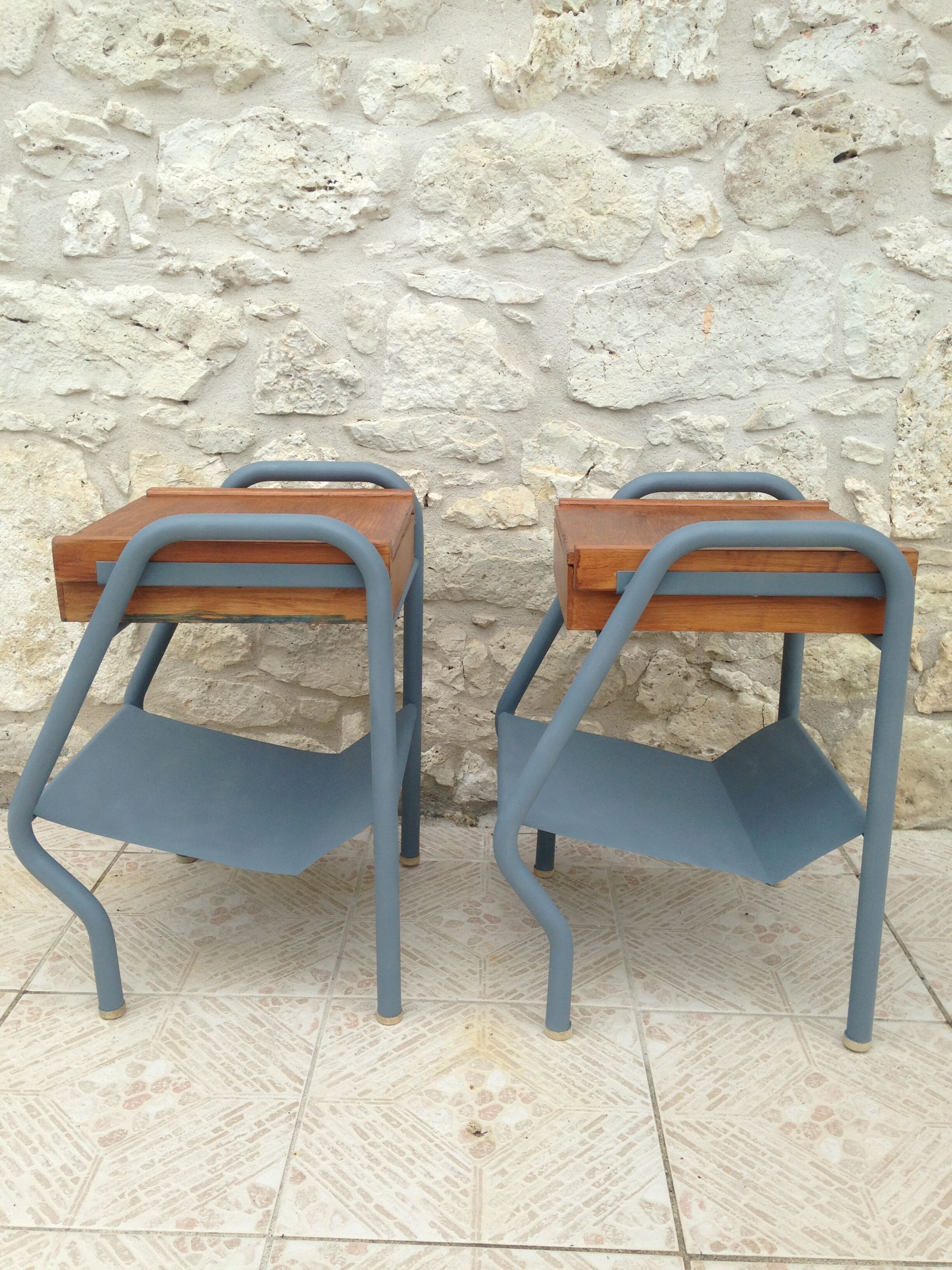 Pair of bedside years 50/60