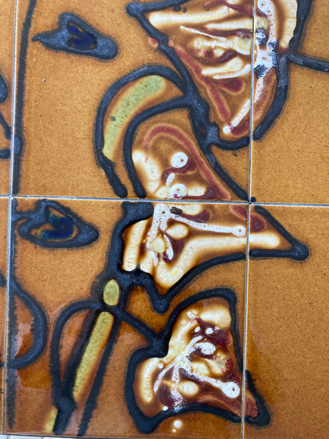 Vintage ceramic coffee table ivy pattern