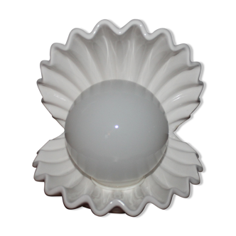 Vintage ceramic shell lamp