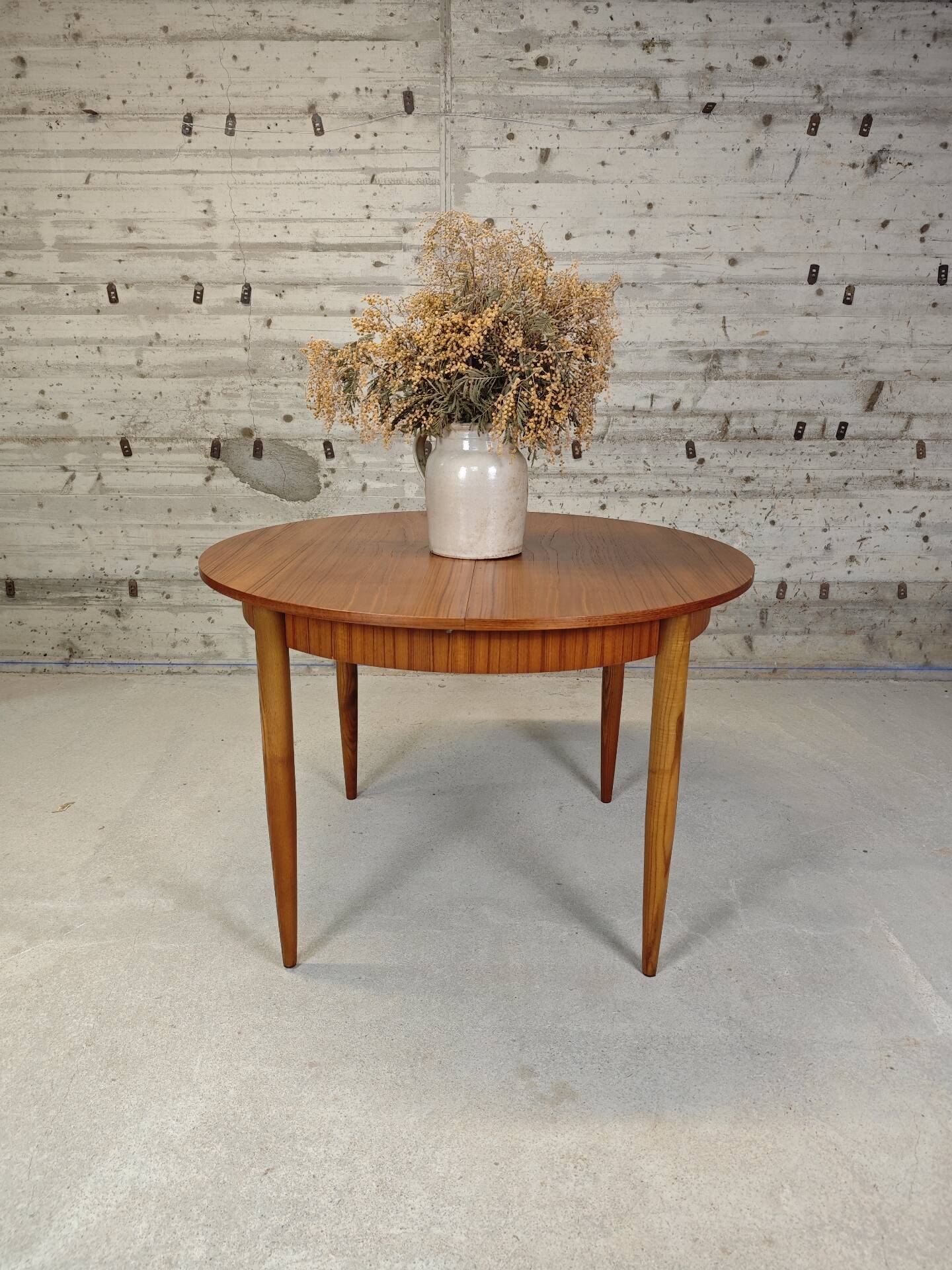 Table ronde extensible