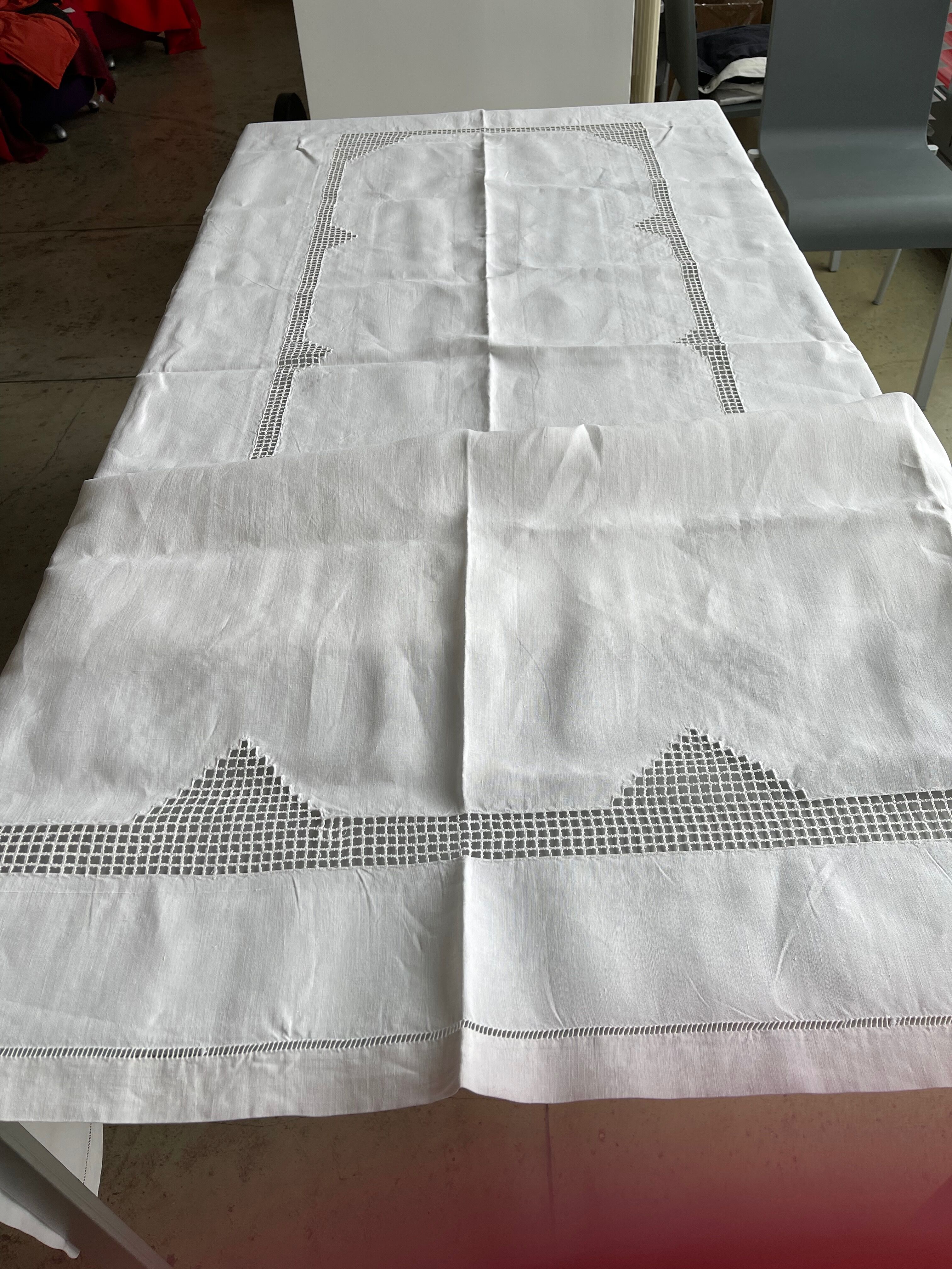 Art Deco hand-embroidered thread tablecloth