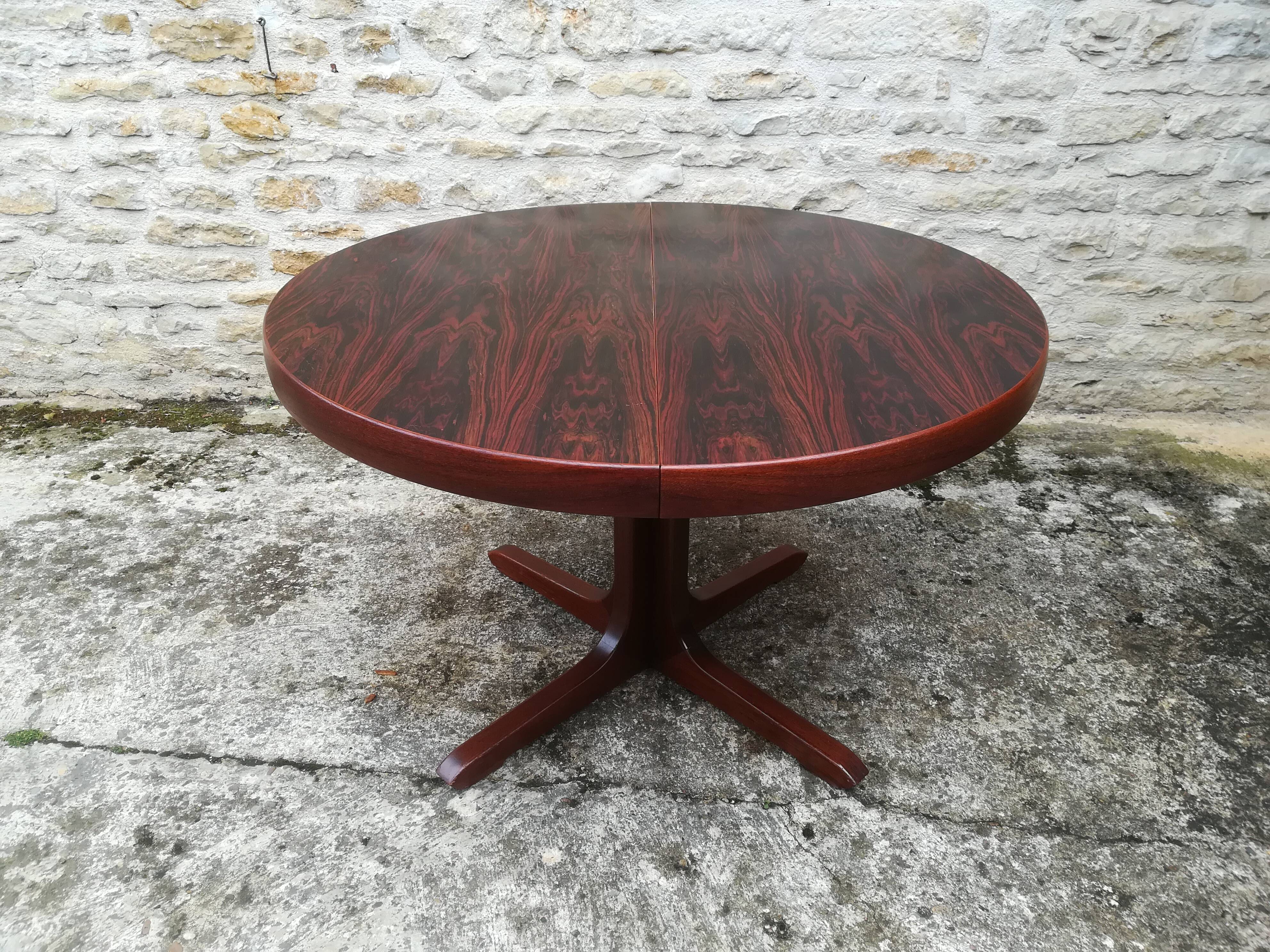 SCANDINAVIAN ROUND TABLE EXTENDED