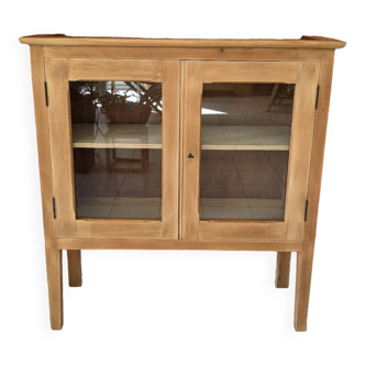 Display cabinet