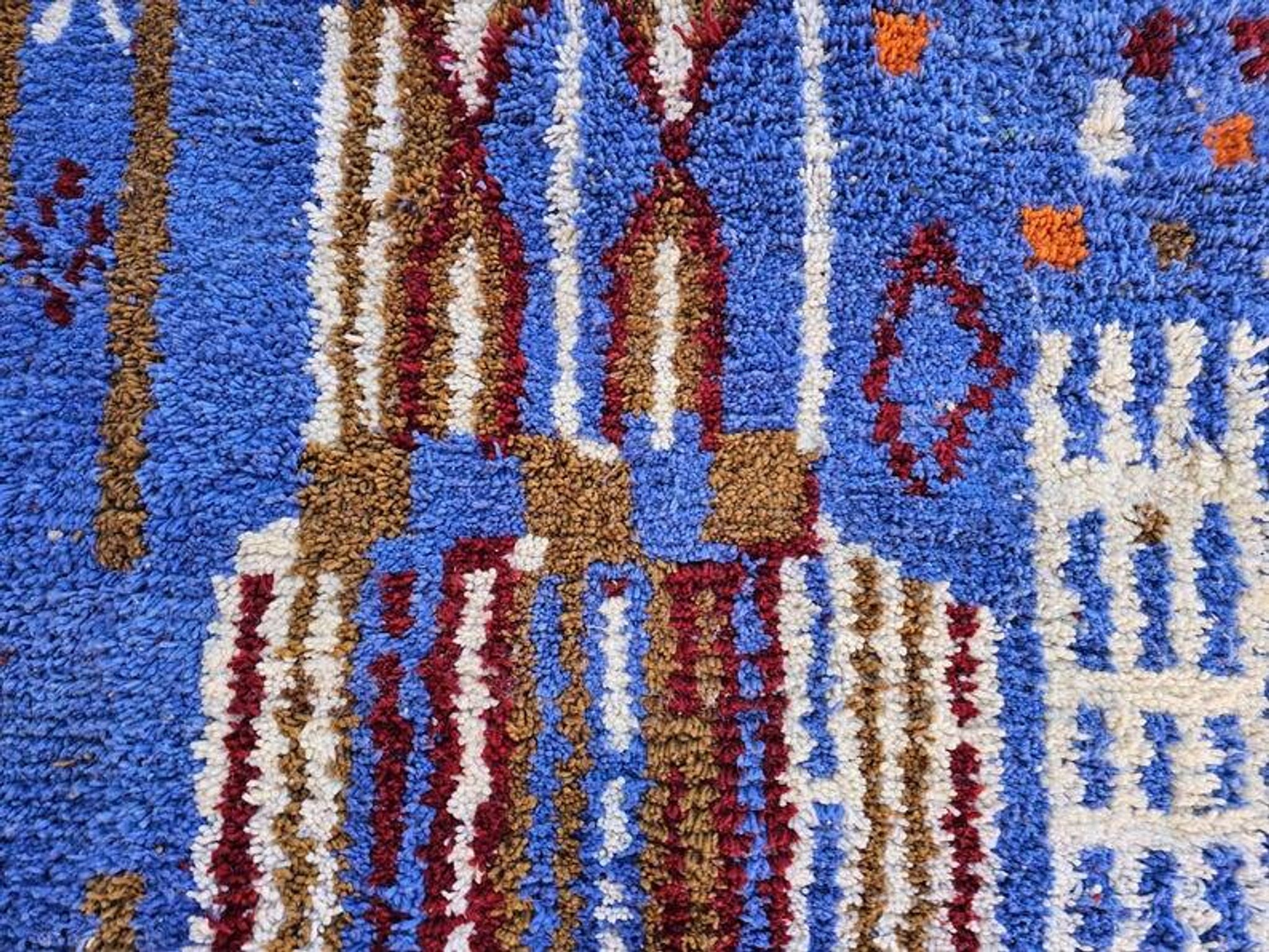 Handmade Moroccan rug 250cm x 200cm