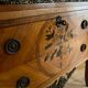 Commode pieds galbes marqueterie et marbre et garnitures