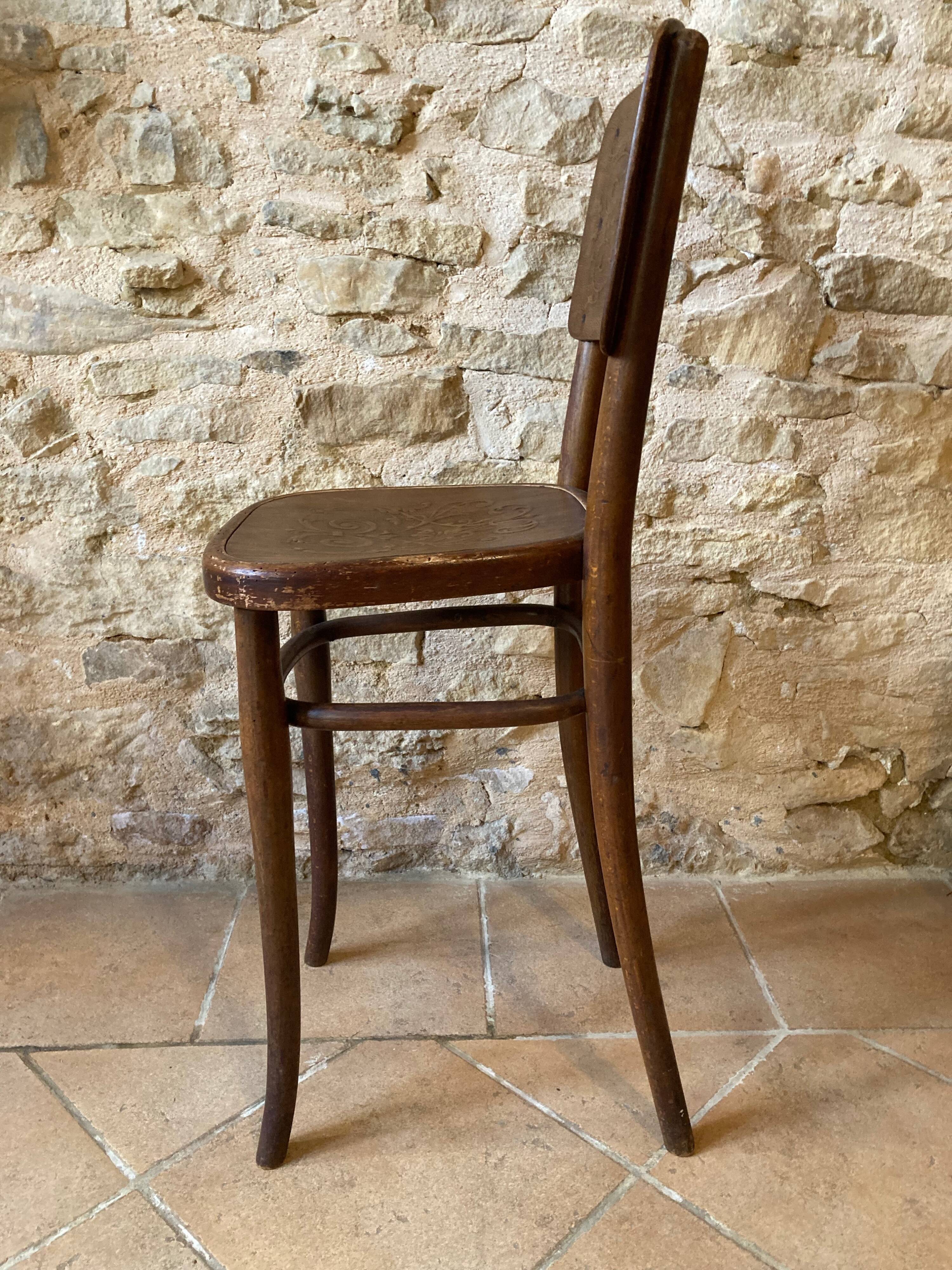Thonet chair, 1900s-1920s, embossed seat