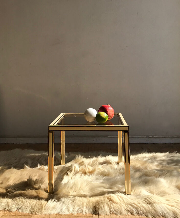 Coffee table in ivory and brass metal and smoked glass, 1970s/80s