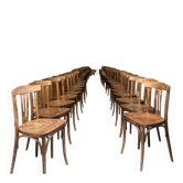 Suite de 54 chaises de bistrot