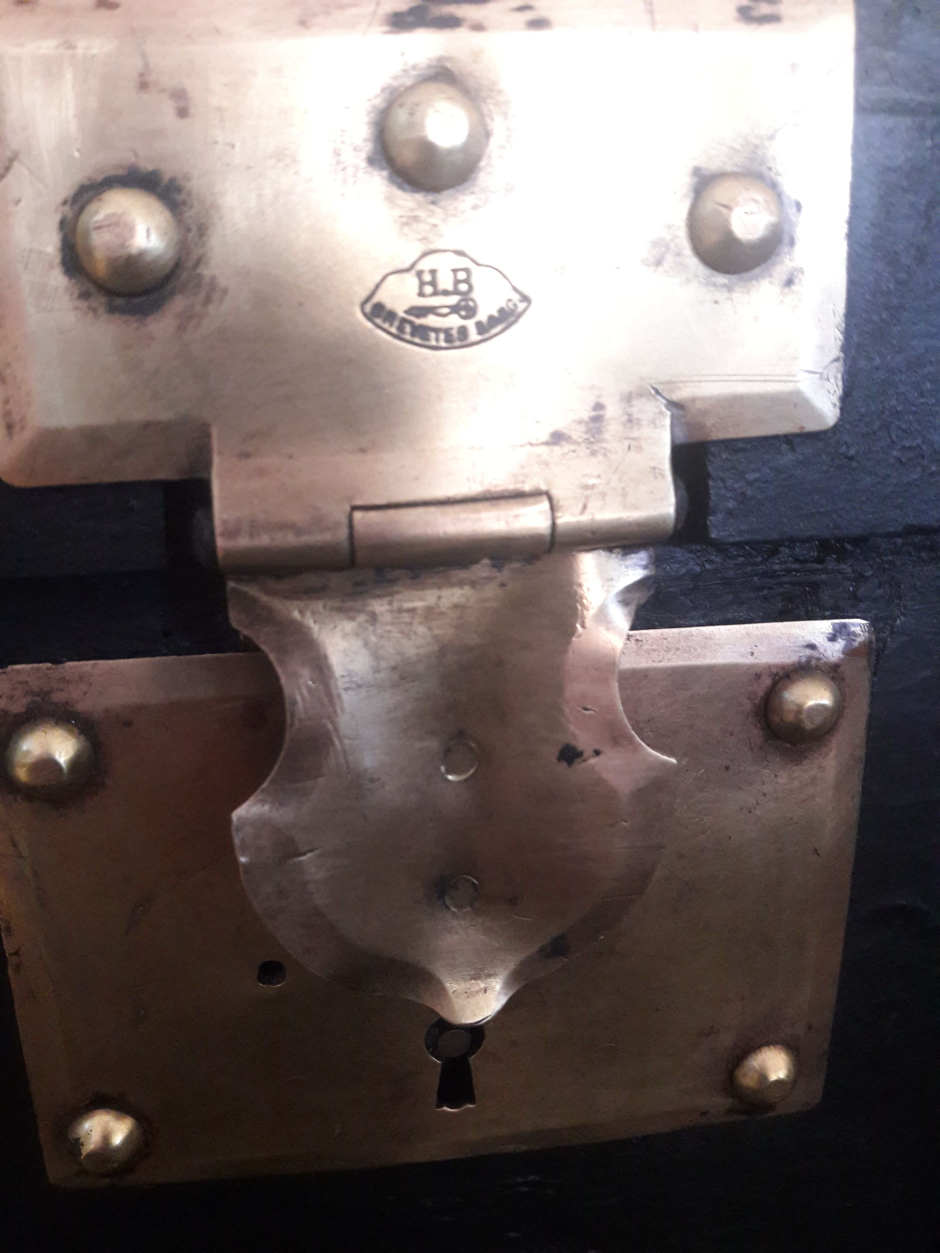 old trunk Lavolaille