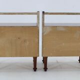 Paire de tables de chevet finition en noyer, Italie années 1960