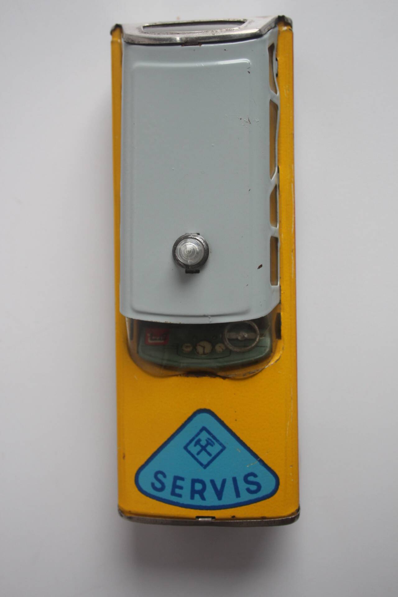 Petite voiture en tôle, Tchécoslovaquie, années 1960