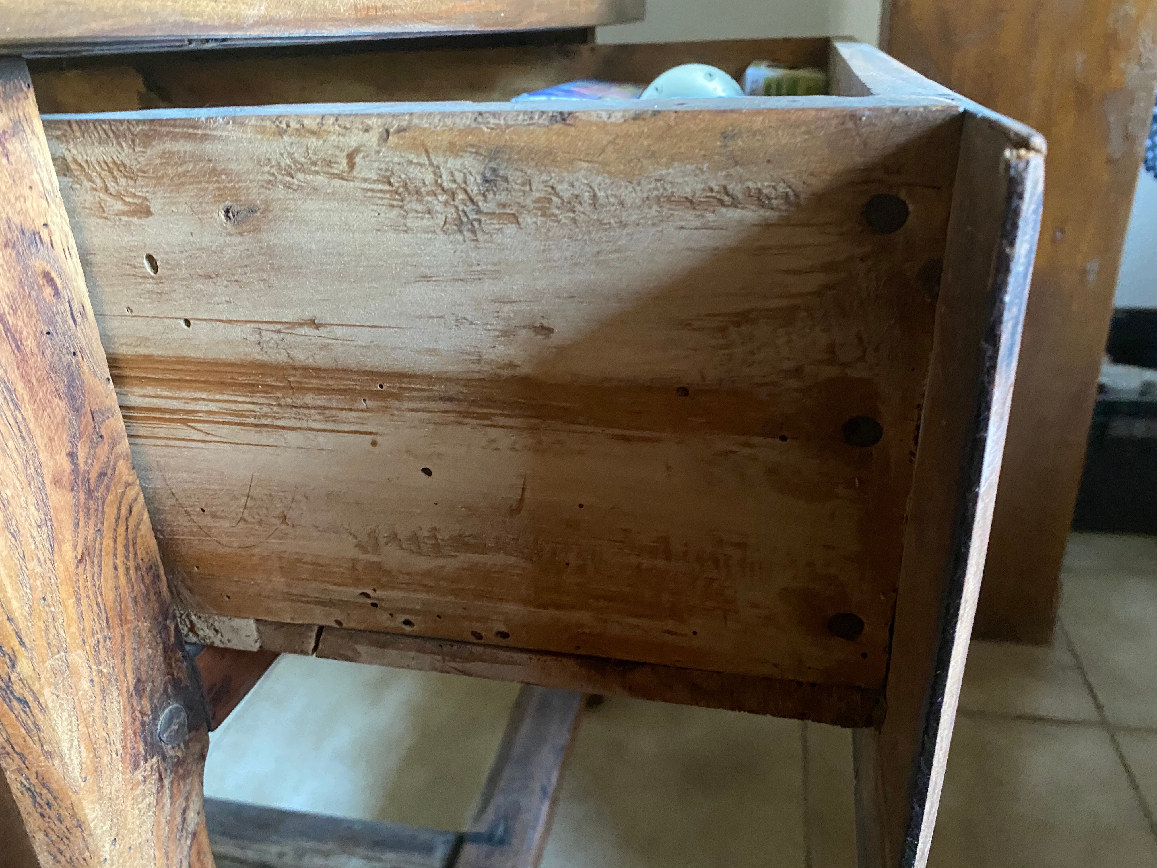 Magnificent farmhouse table in solid wood of the nineteenth century
