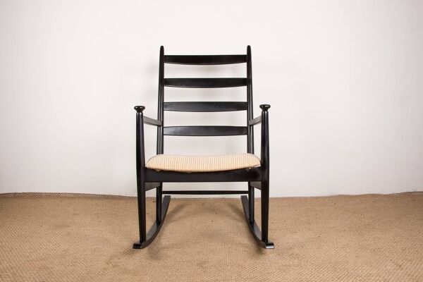 Rocking Chair Danois en bois laqué et tissu modèle 218,Thomas Harlev 1960.