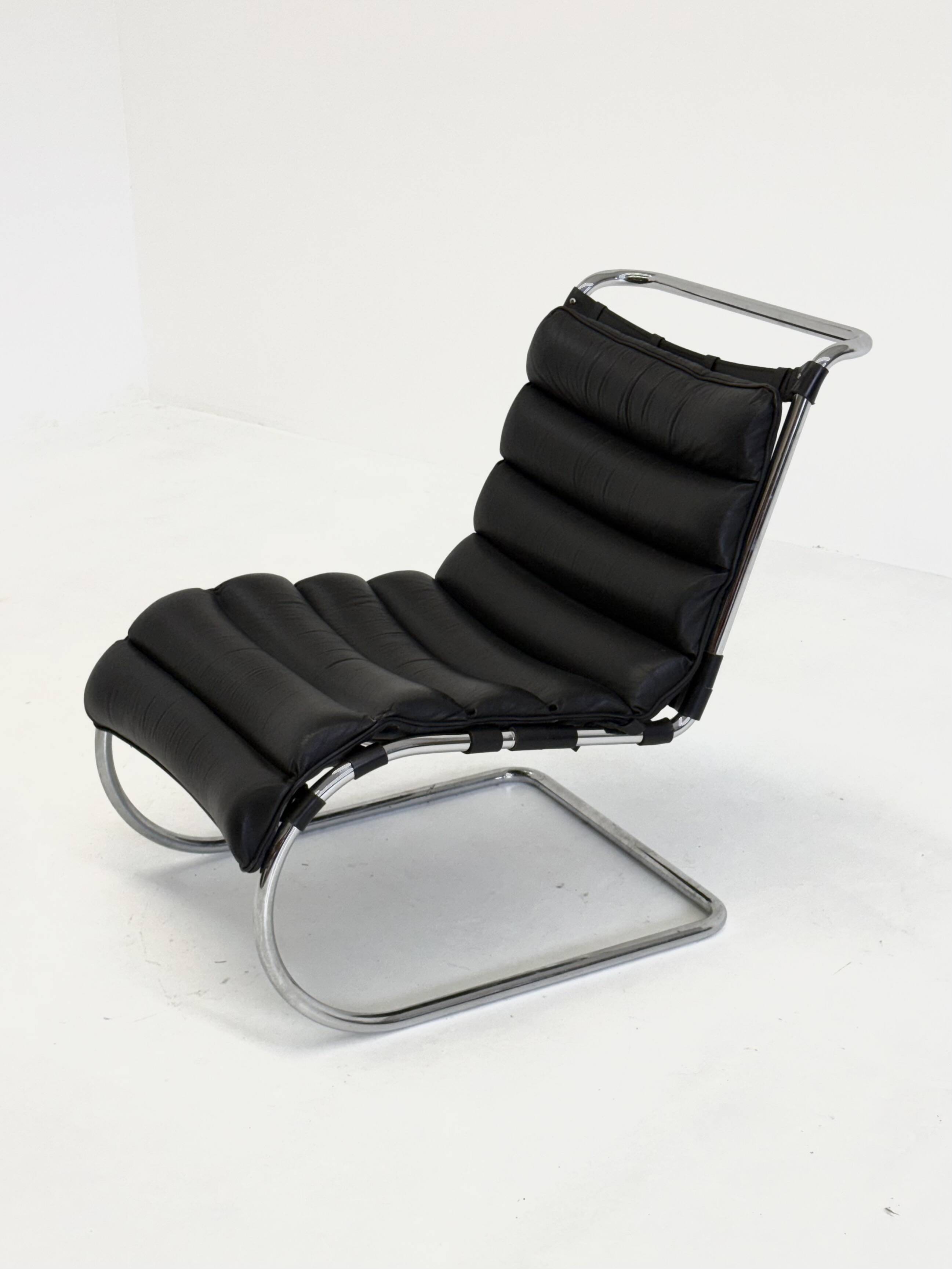 Fauteuil MR de Ludwig Mies van der Rohe pour Knoll