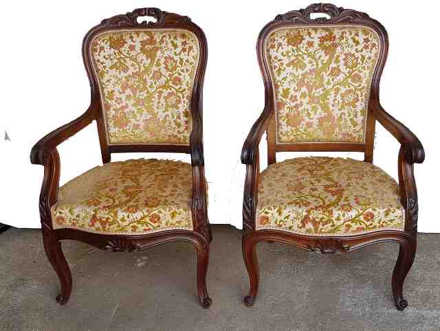 Paire de fauteuils en acajou