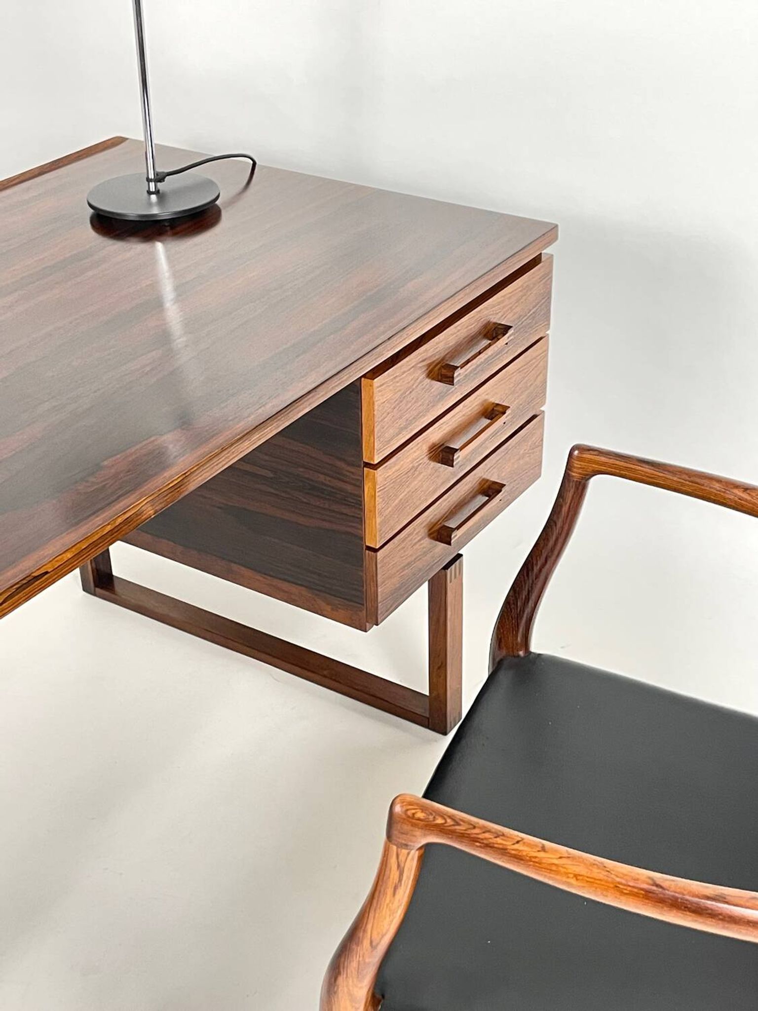 Danish Modern ( Mid-Century ) desk by Torben Valeur for DYRLUND, 1960s