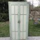 Armoire parisienne verte à panneaux vintage 1940/1950