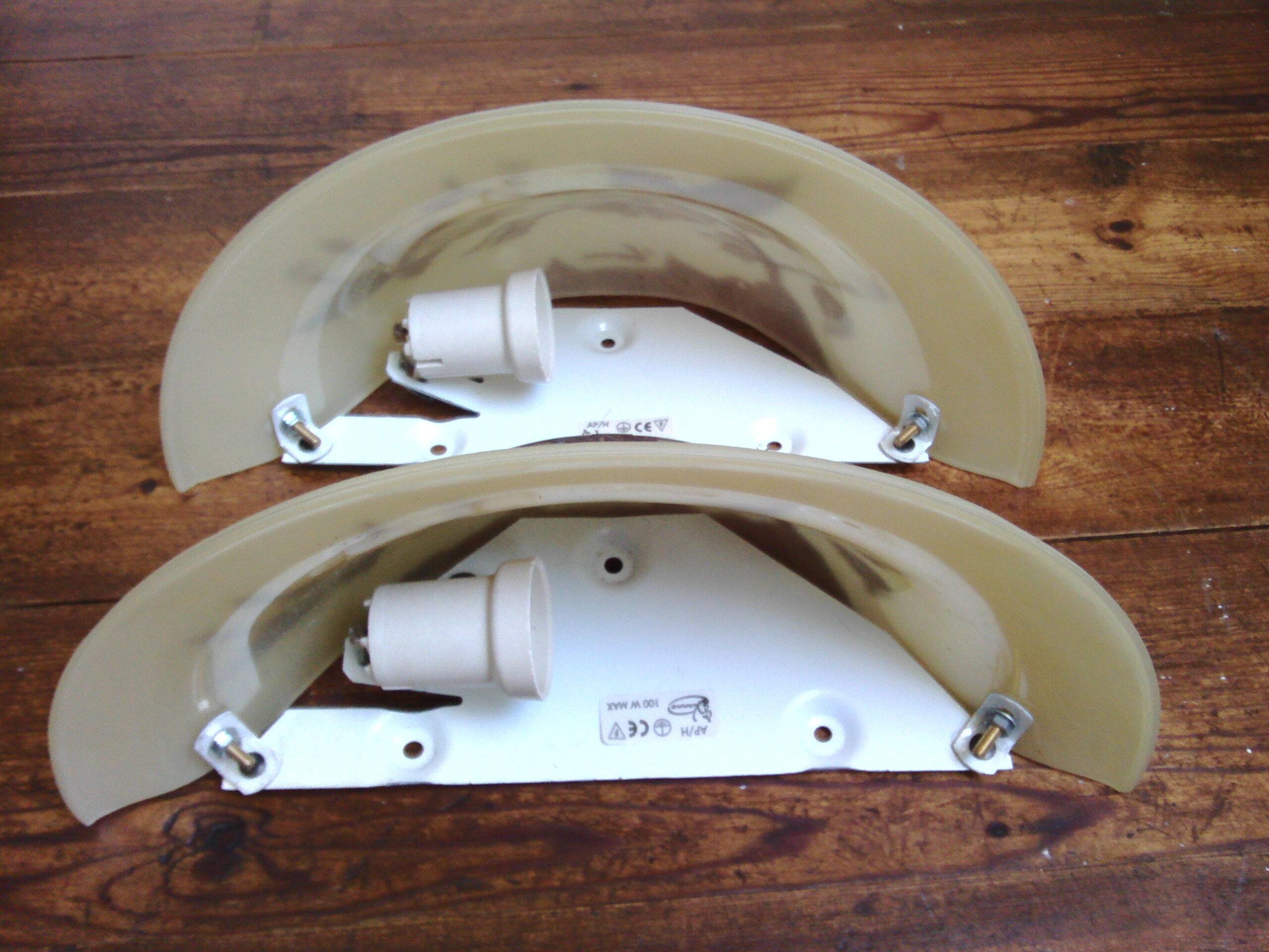 Two Vianne glassware wall light