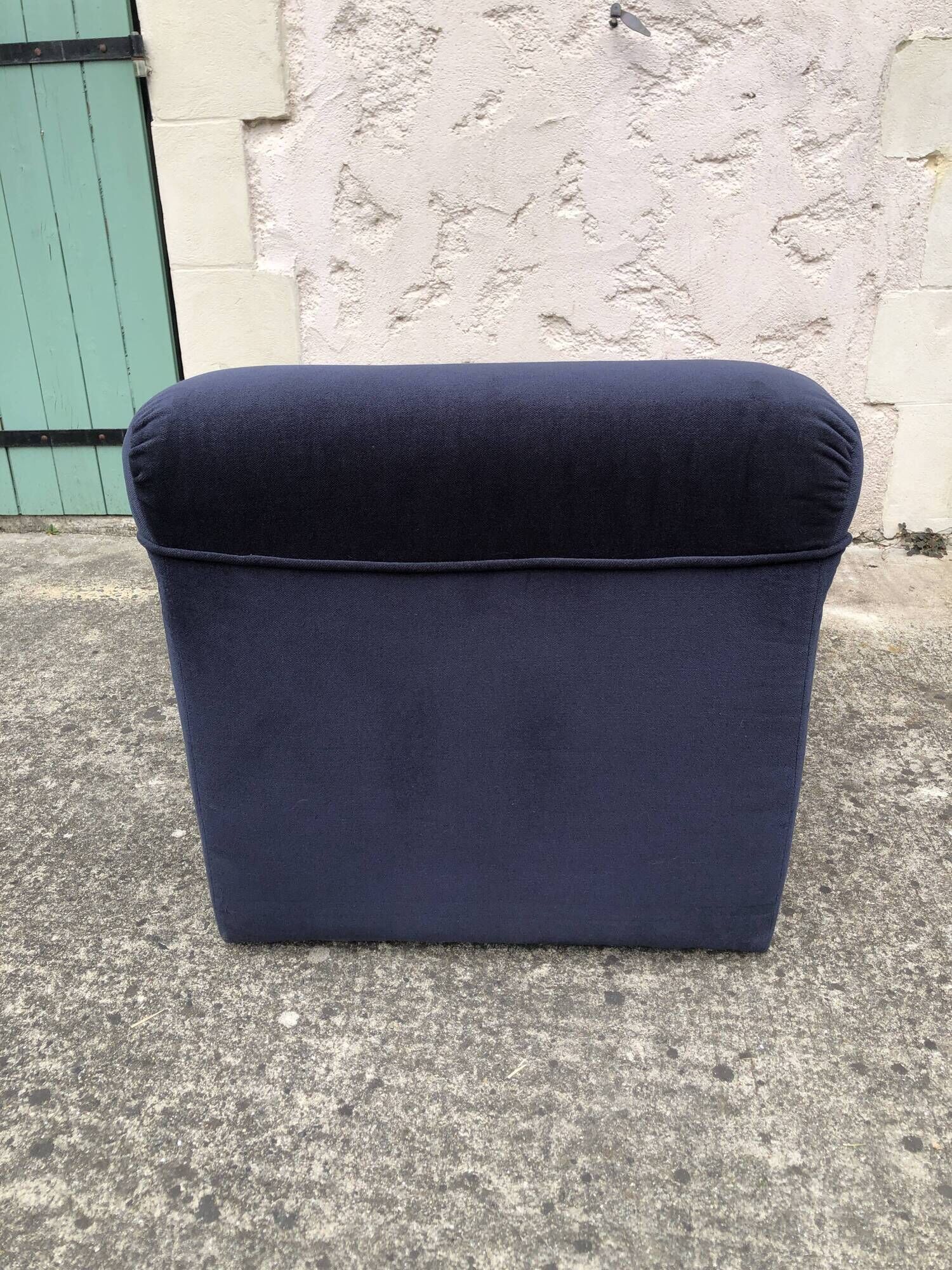 Driver / armchair and ottoman, in midnight blue velvet, 1970/1980
