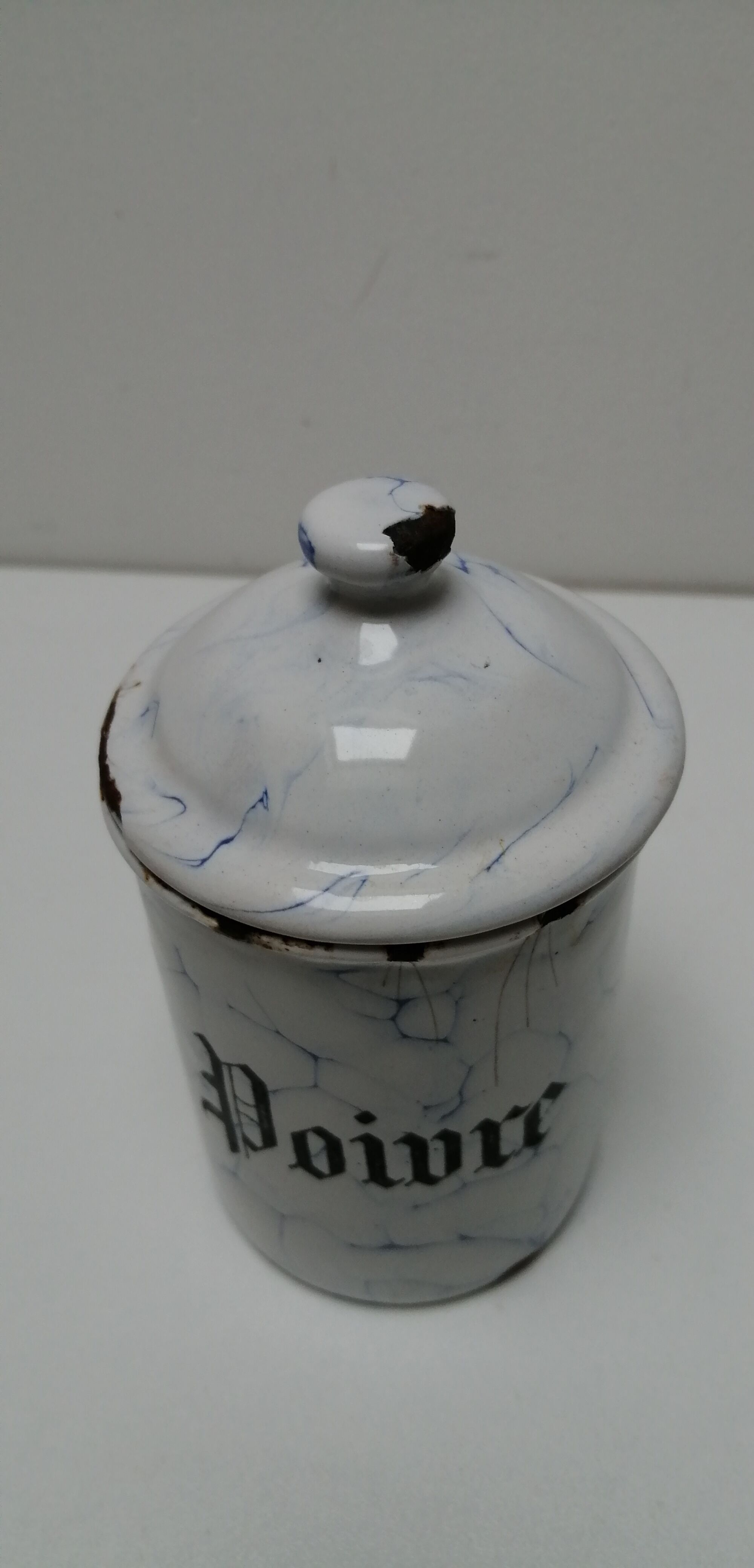 Pepper enamelled pot