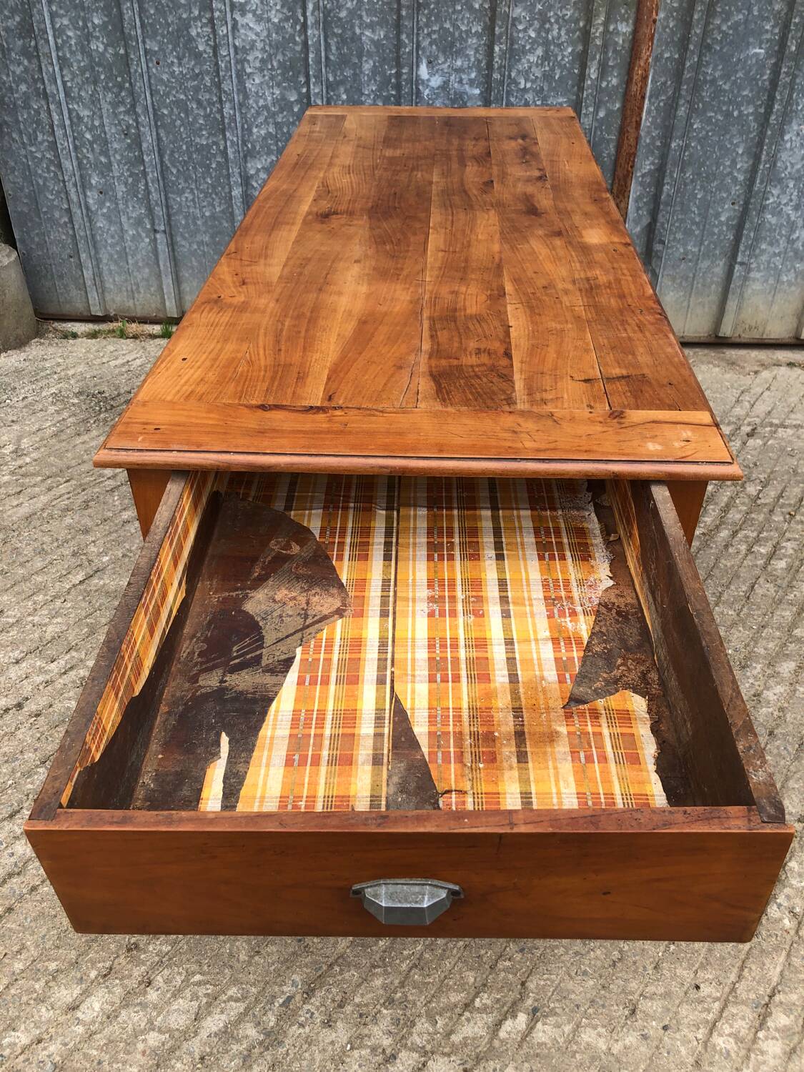 Antique cherry farmhouse table with 2 drawers and 1 pull-out