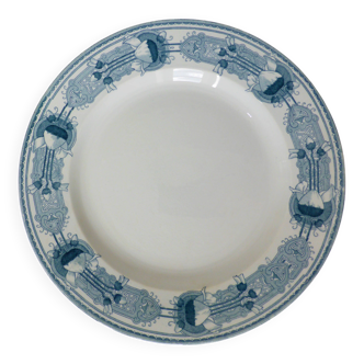 Vintage round plate by CM&C model Massena 220650.