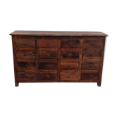 Meuble en bois à tiroirs