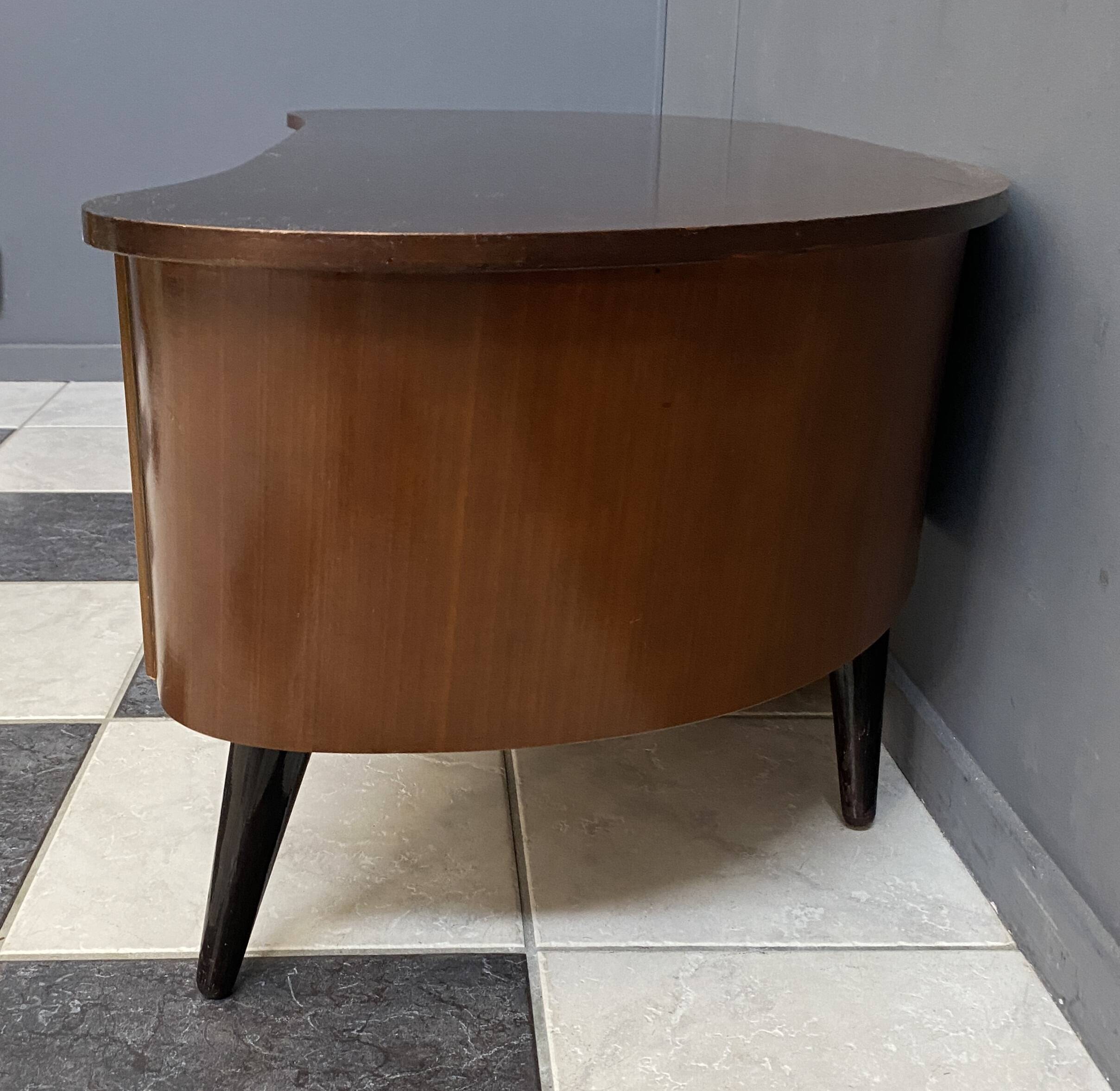 1960s kidney-shaped sideboard in two-tone wood