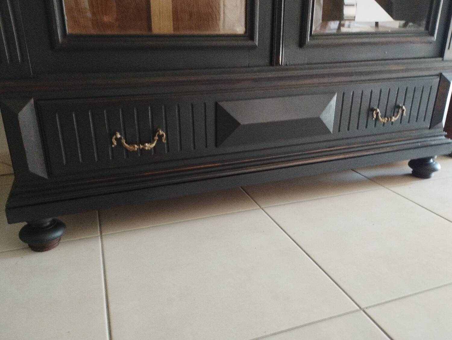 Old 2-door bookcase with black patina